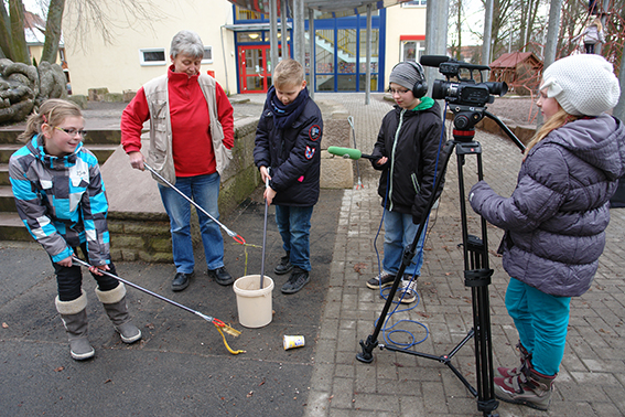 Kinder mit Kamera