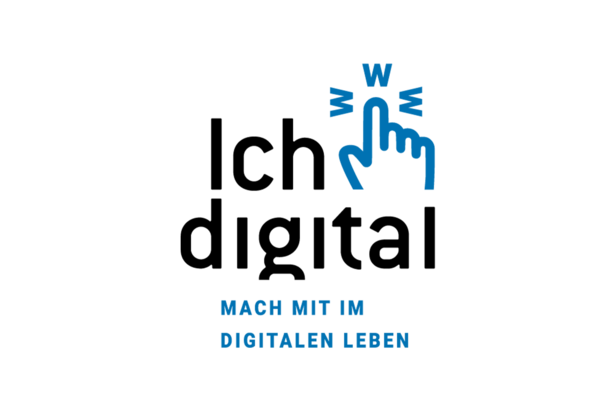 Logo "Ich digital" - schwarzer Text "Ich digital", darüber klickt eine blaue Hand auf ein "W". Darunter steht in blauer Schrift "MACH MIT IM DIGITALEN LEBEN".