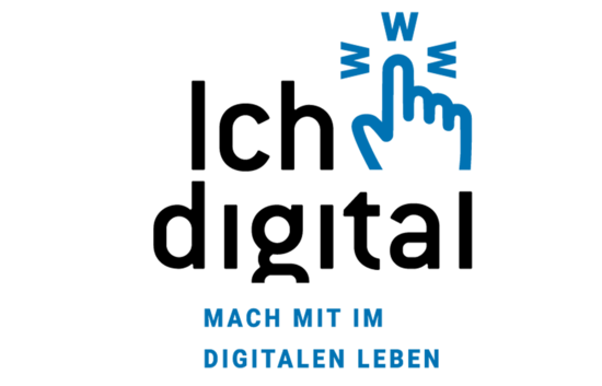 Logo "Ich digital" - schwarzer Text "Ich digital", darüber klickt eine blaue Hand auf ein "W". Darunter steht in blauer Schrift "MACH MIT IM DIGITALEN LEBEN".