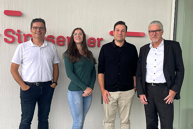 v. l. n. r.: Dr. Jörg Dechert (Vorstandsvorsitzender, ERF Medien e.V.), Kerstin Waldeck (stv. Direktorin, Medienanstalt Hessen), Jan Knauf (Bereichsleiter Redaktion/Produktion, ERF Medien e.V.), Prof. Dr. Murad Erdemir (Direktor, Medienanstalt Hessen)