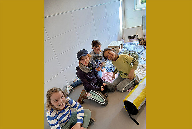 Kinder zu Besuch im Tierheim