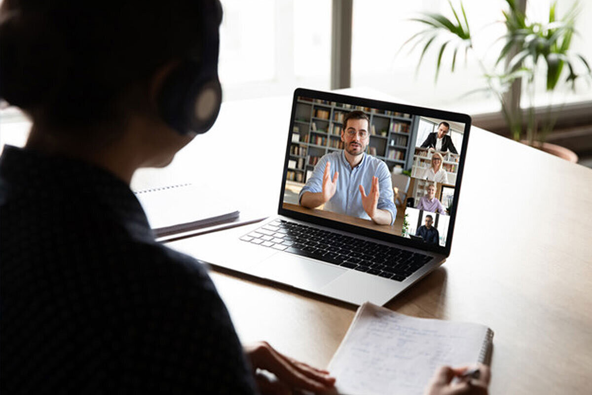 E-learning via virtual application, videocall video conferencing activity