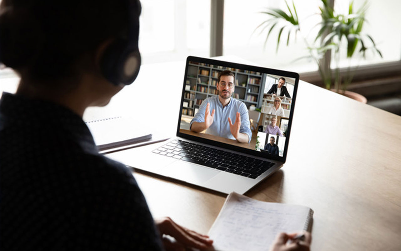 E-learning via virtual application, videocall video conferencing activity